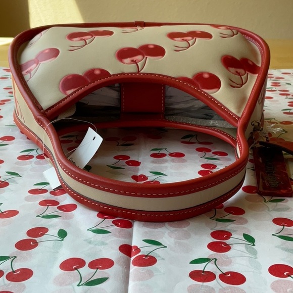 🍒 COACH ERGO SHOULDER BAG IN COACHTOPIA LEATHER WITH CHERRY PRINT - Picture 11 of 16